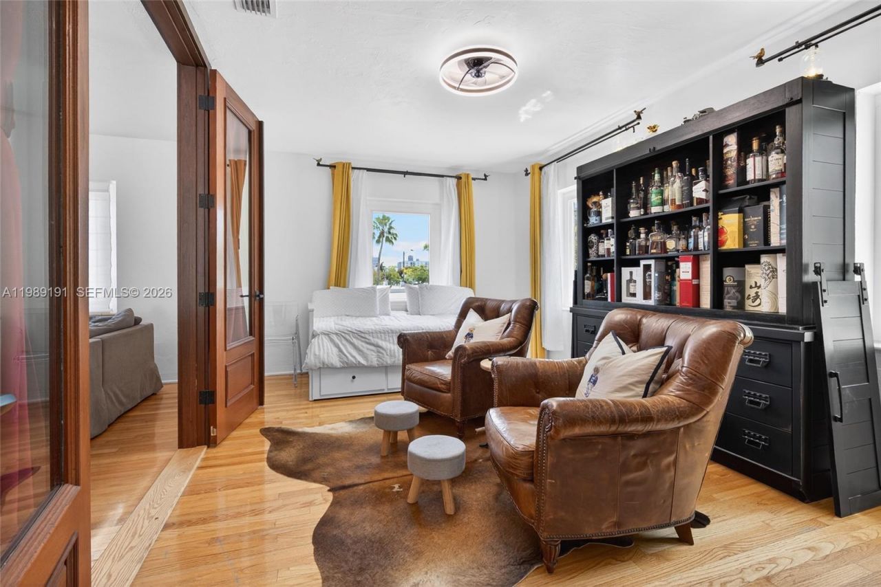 2431 SW 4th St, Miami, FL 33135 Photo