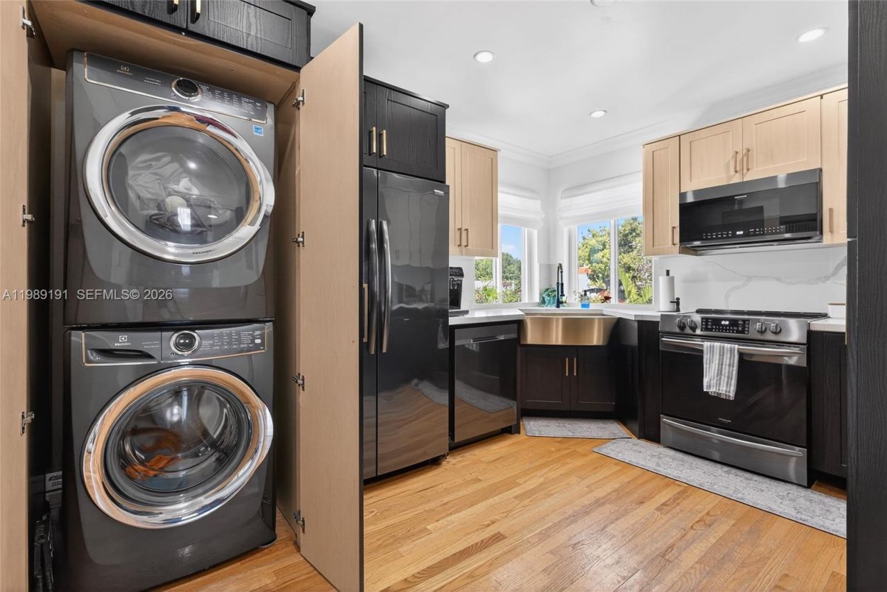 2431 SW 4th St, Miami, FL 33135 Photo