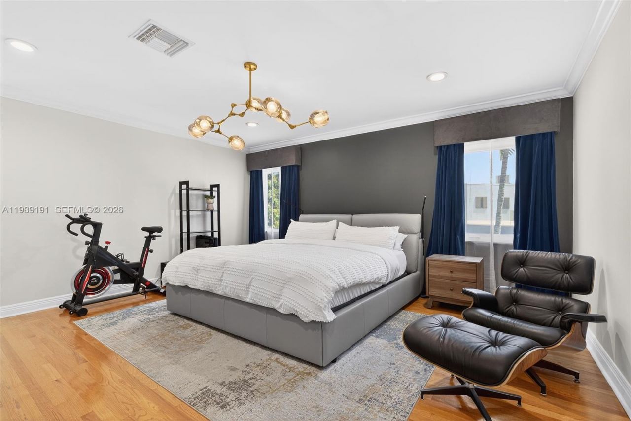 2431 SW 4th St, Miami, FL 33135 Photo