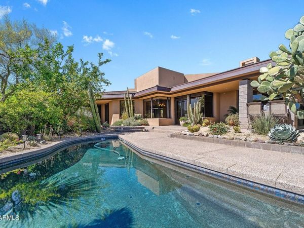 10675 E FERNWOOD Lane, Scottsdale, AZ 85262