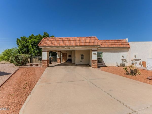 6114 E AUGUSTA Circle, Mesa, AZ 85215