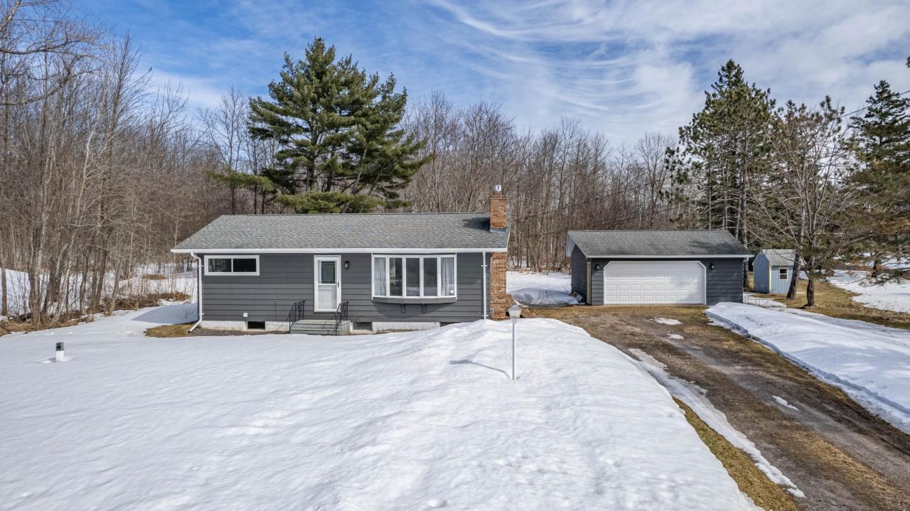 2222 Whittier Street, Duluth, MN 55803 Main Photo