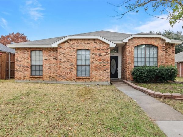 983 Downey Drive, Lewisville, TX 75067