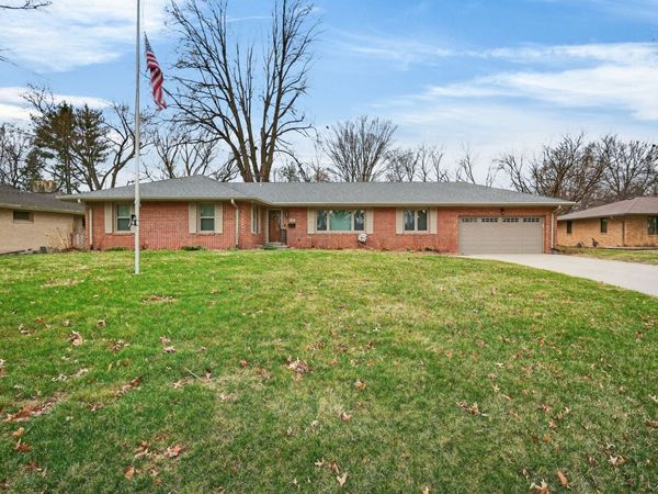 1030 7th Street, West Des Moines, IA 50265