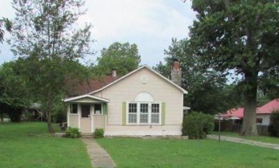 726 S Cherokee Street, Grove, OK 74344 Main Photo