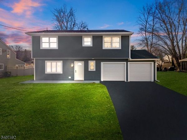 14 Harwich Rd, Mount Olive, NJ 07836