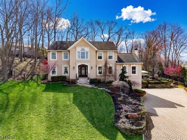 4 Michele Ct, Wayne, NJ 07470