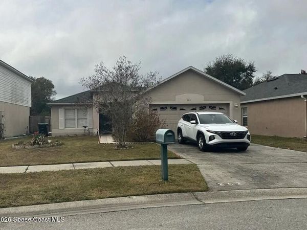 262 Pleasant Gardens Drive , Apopka, FL 32703