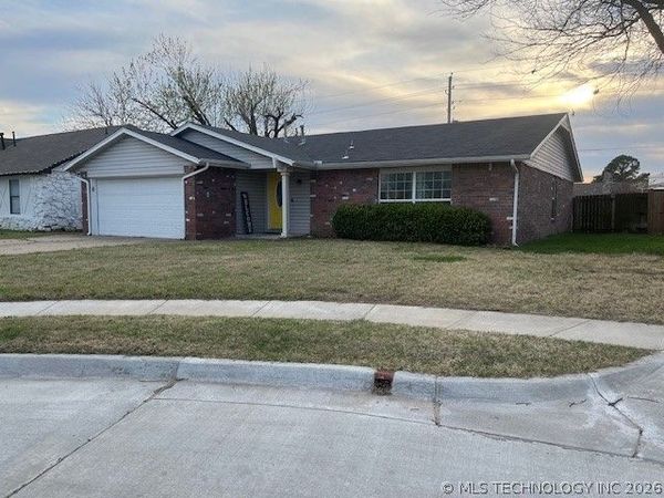 3106 S 137th East Avenue , Tulsa, OK 74134