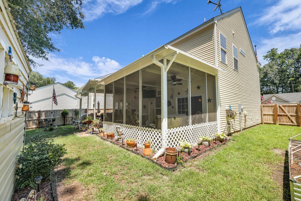 542 Brick Barn Lane Photo 44