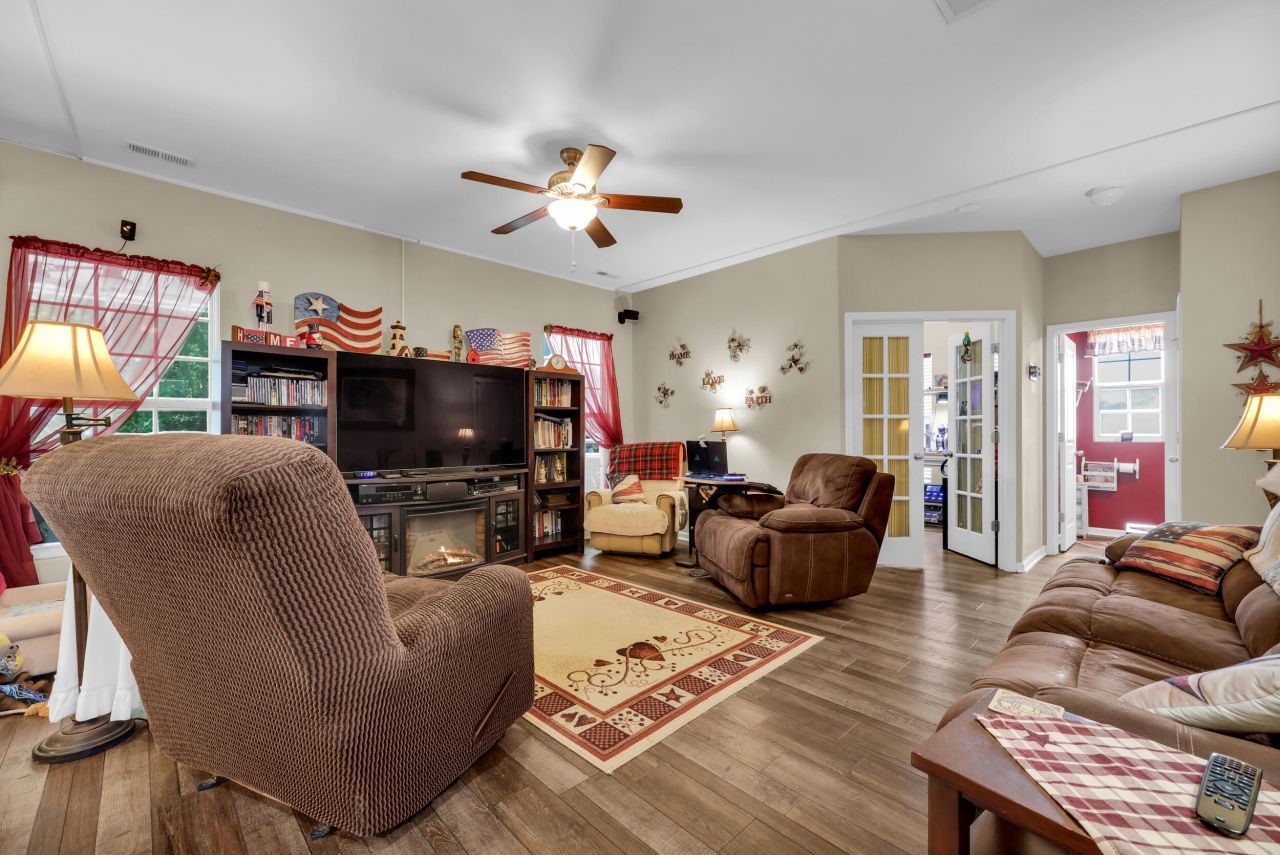 542 Brick Barn Lane Photo 8