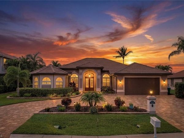 2022 El Dorado PKWY W, CAPE CORAL, FL 33914