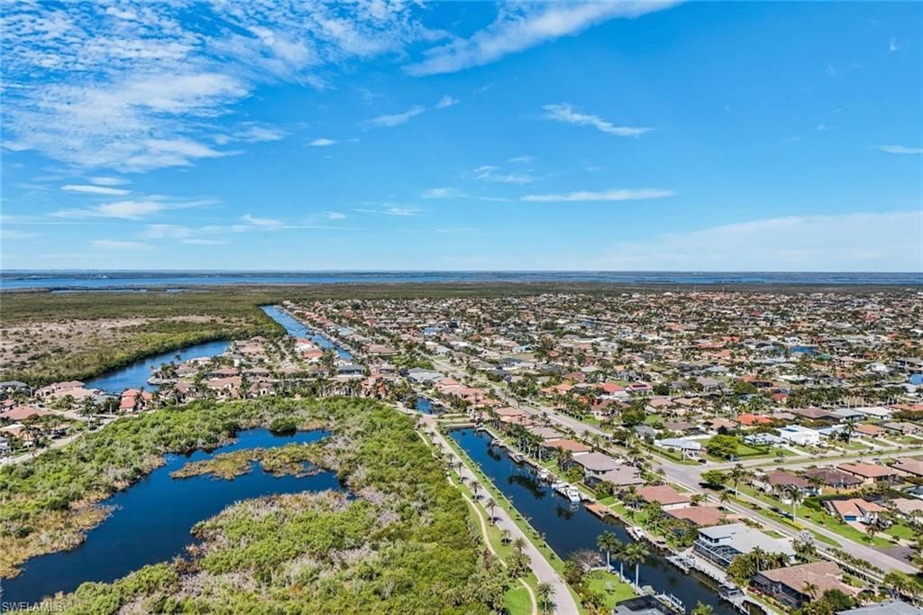 2022 El Dorado Pkwy W, Cape Coral, FL 33914 Photo