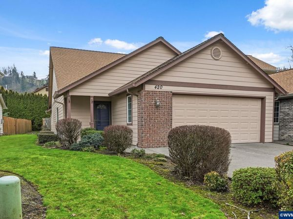 420 Walnut Wy, Silverton, OR 97381