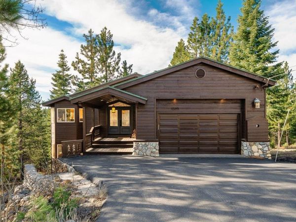12391 Stockholm Way, Truckee, CA 96161