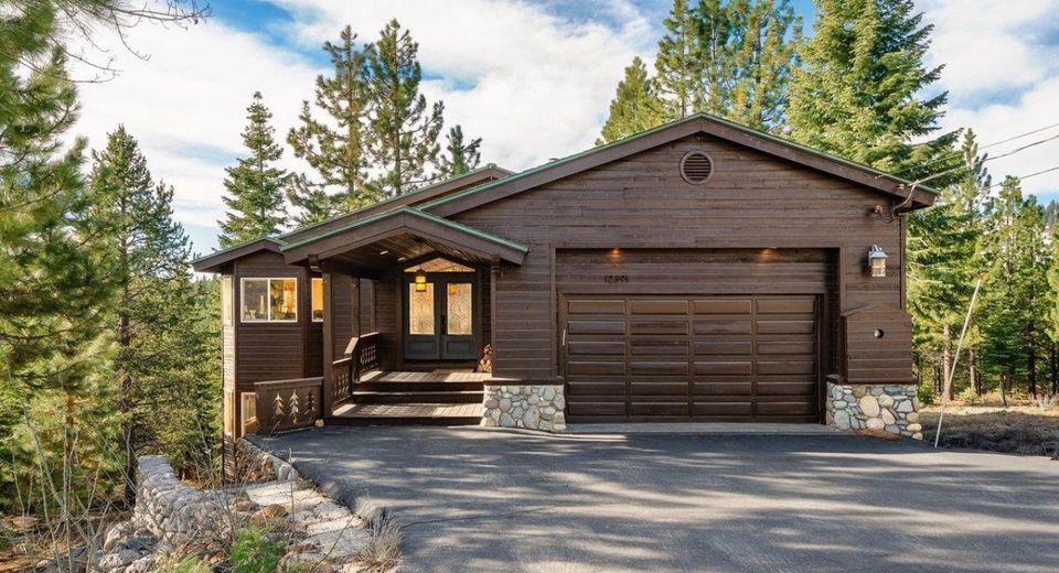 12391 Stockholm Way, Truckee, CA 96161 Photo
