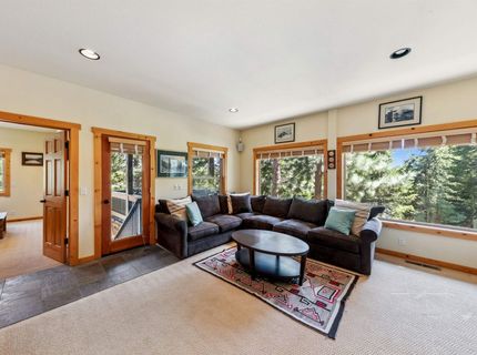 12391 Stockholm Way, Truckee, CA 96161 Photo