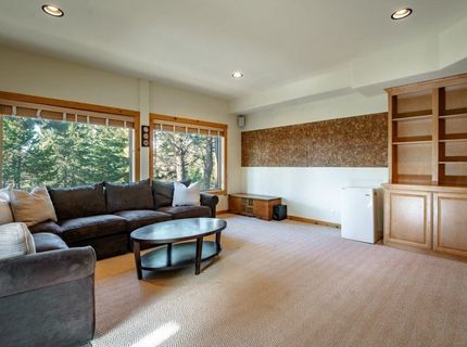 12391 Stockholm Way, Truckee, CA 96161 Photo