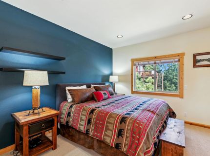 12391 Stockholm Way, Truckee, CA 96161 Photo