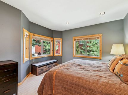 12391 Stockholm Way, Truckee, CA 96161 Photo