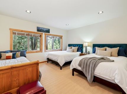 12391 Stockholm Way, Truckee, CA 96161 Photo