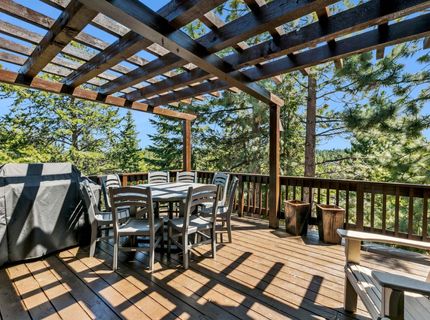 12391 Stockholm Way, Truckee, CA 96161 Photo