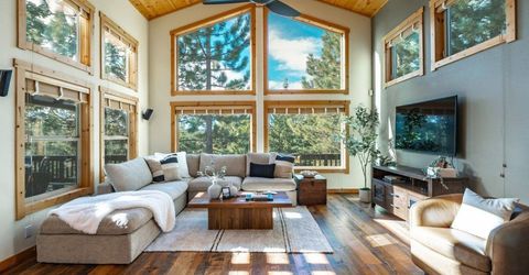 12391 Stockholm Way, Truckee, CA 96161 Photo