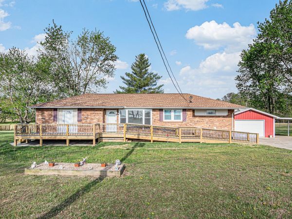 2650 Cook Rd, Woodlawn, TN 37191