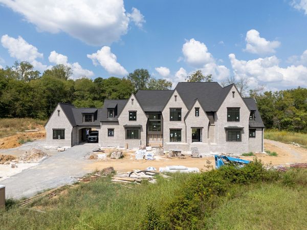 7019 Belcastle Ln, College Grove, TN 37046
