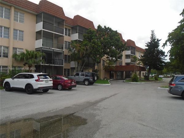 4176 Inverrary Drive, Unit 110, Lauderhill, FL 33319
