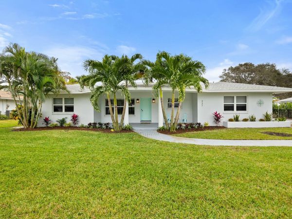 337 N Fairway N, Tequesta, FL 33469