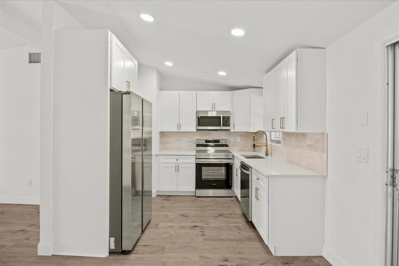 555 SE Airoso Boulevard, Port Saint Lucie, FL 34983 Photo