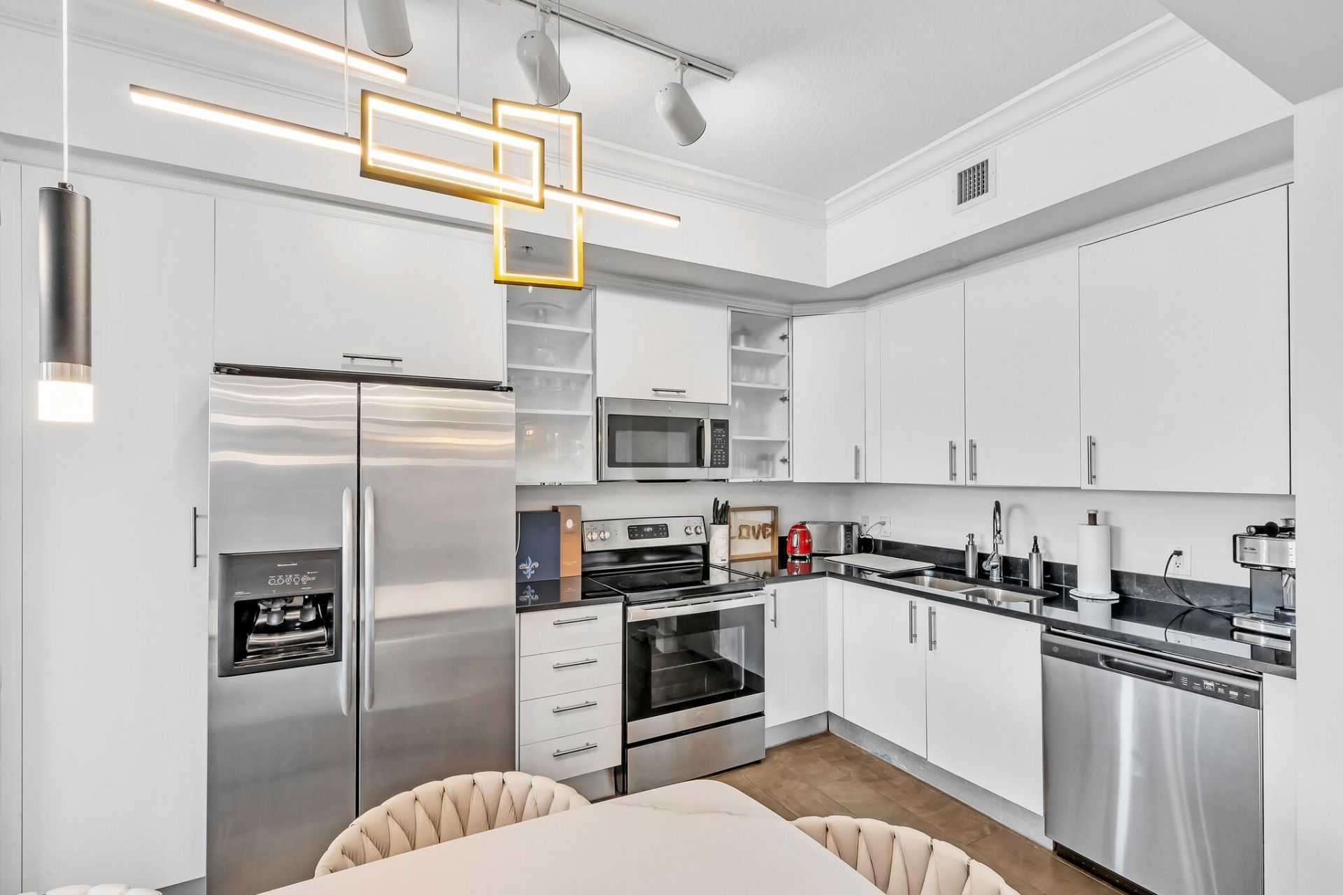 1945 S Ocean Drive, Unit 1803, Hallandale Beach, FL 33009 Photo