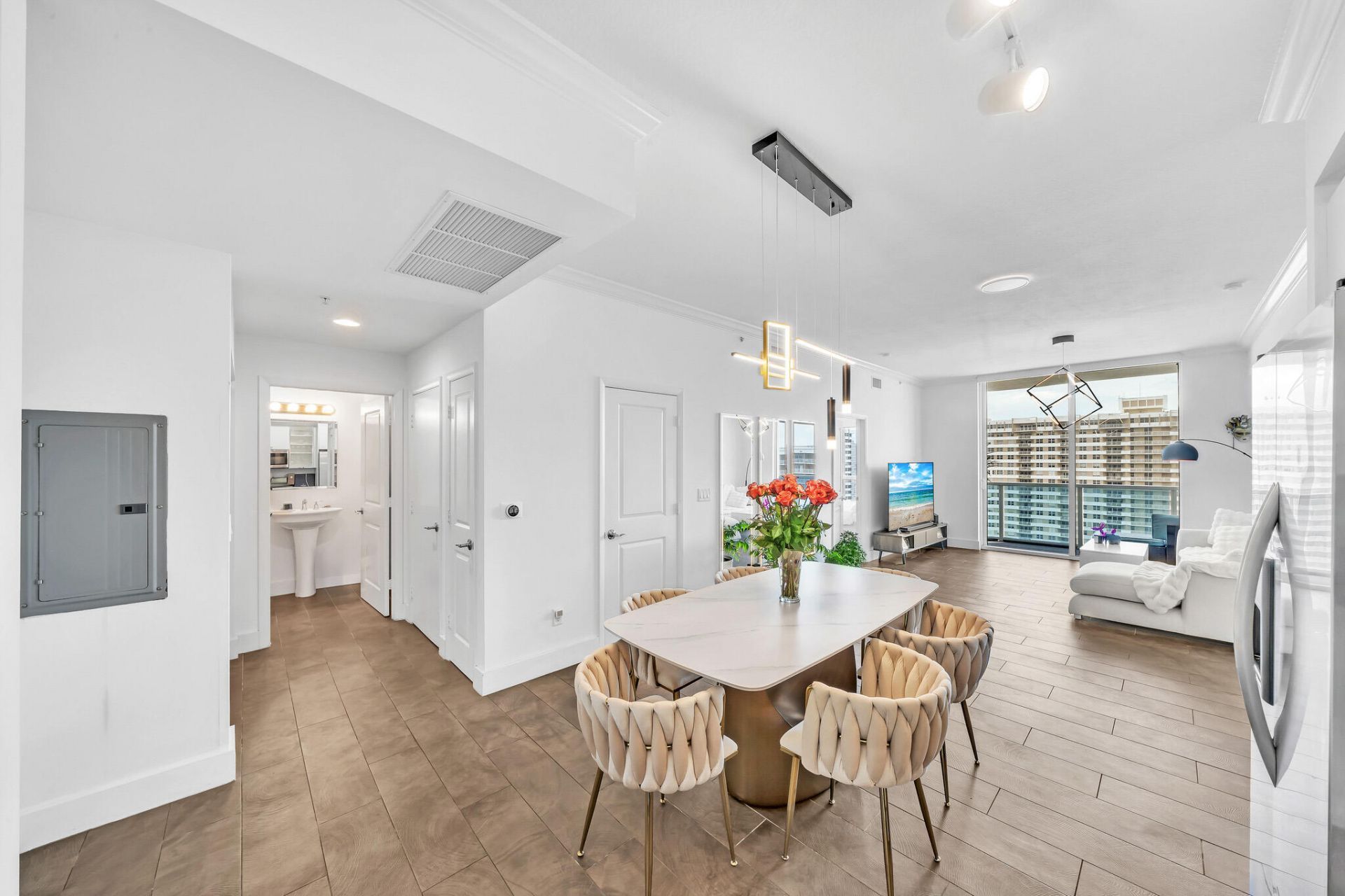 1945 S Ocean Drive, Unit 1803, Hallandale Beach, FL 33009 Photo