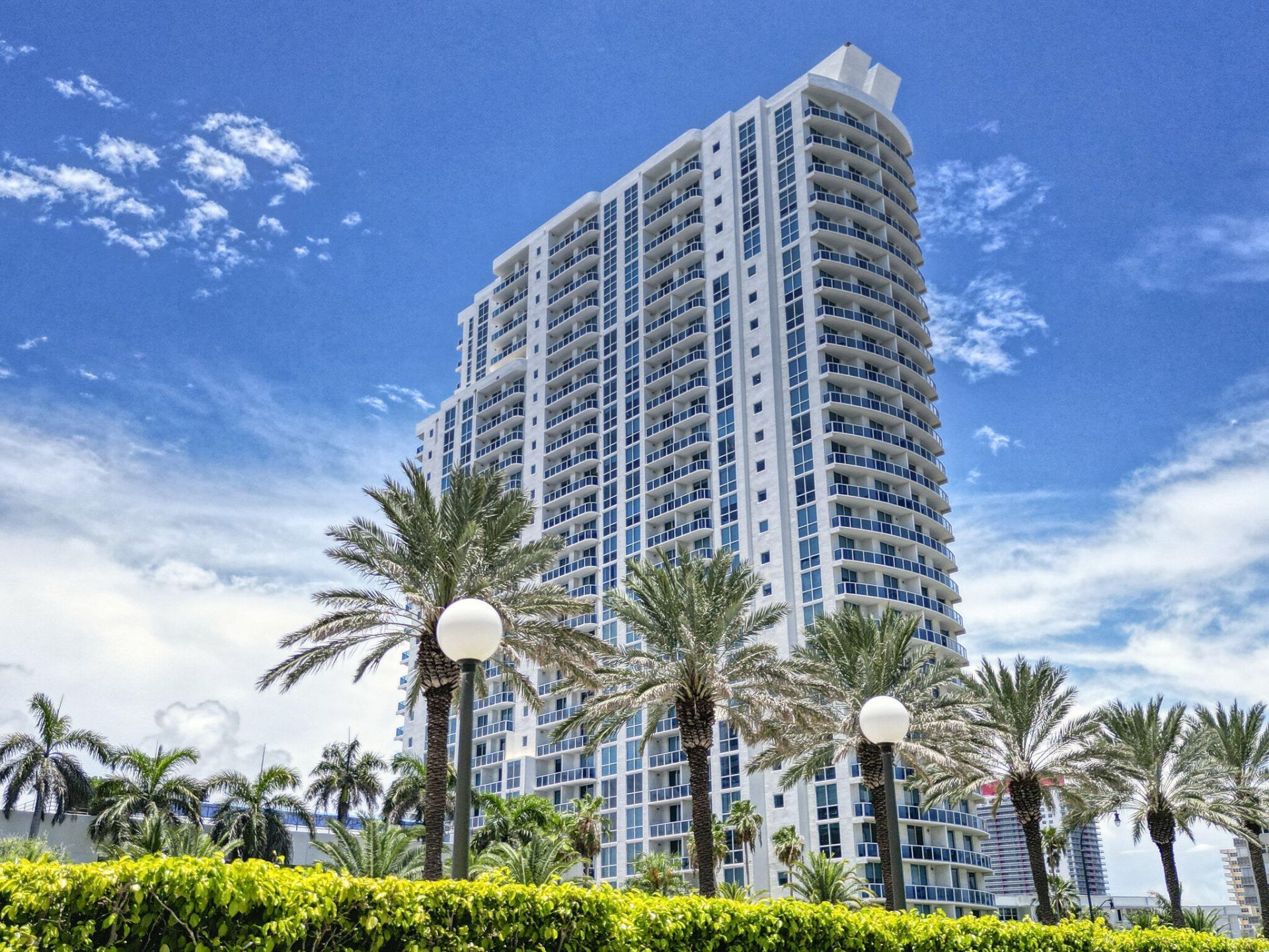 1945 S Ocean Drive, Unit 1803, Hallandale Beach, FL 33009 Photo