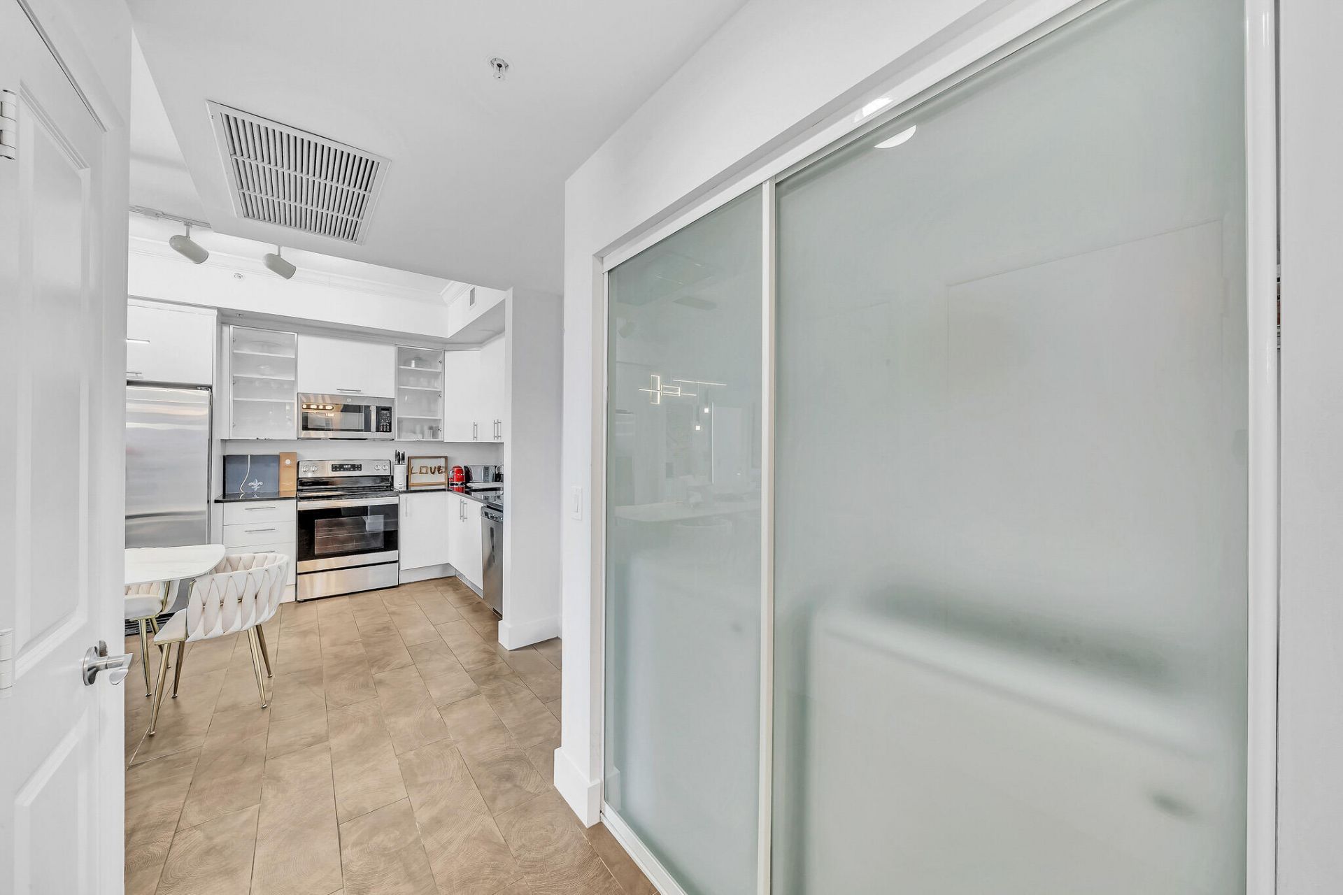 1945 S Ocean Drive, Unit 1803, Hallandale Beach, FL 33009 Photo