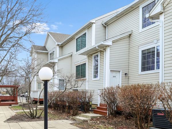 309 Emerald Court, Bolingbrook, IL 60440