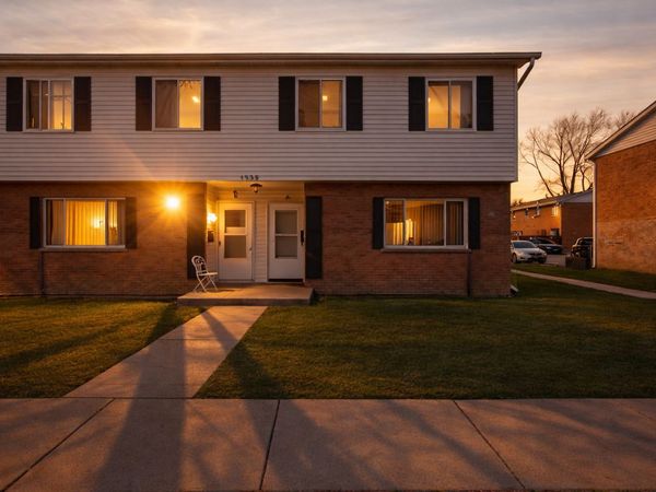 1358 MONOMOY Street , Unit A, Aurora, IL 60506