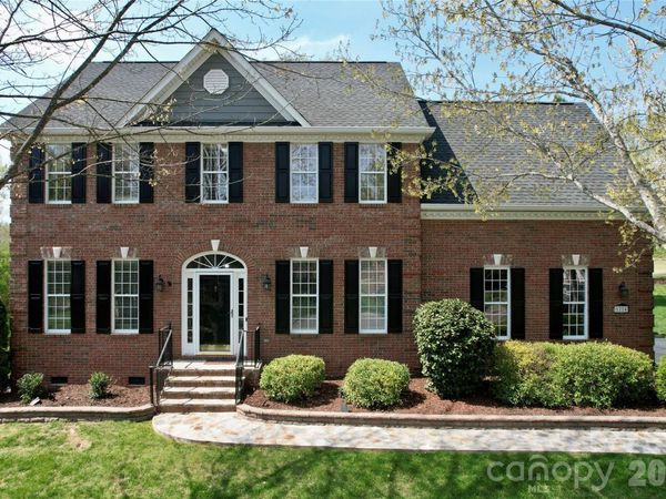 8224 Glamorgan Lane, Matthews, NC 28104