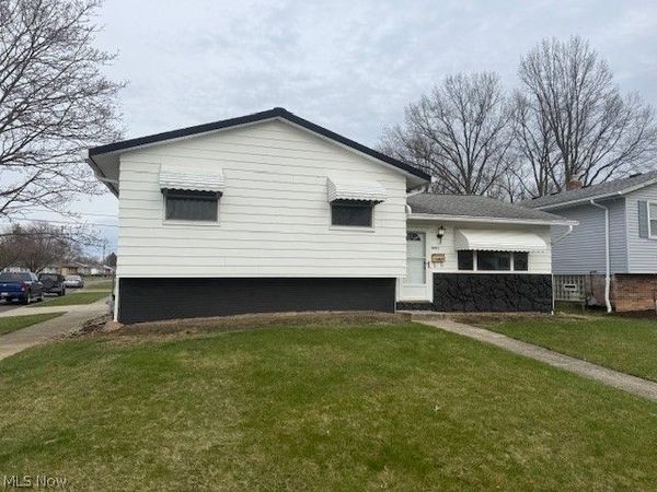 6421 Terre Drive , Brook Park, OH 44142