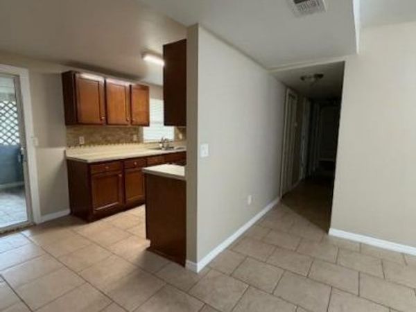 10550 FAIRLANE Drive, Jacksonville, FL 32218