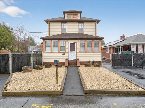 40 E 24th Street , Huntington Station, NY 11746