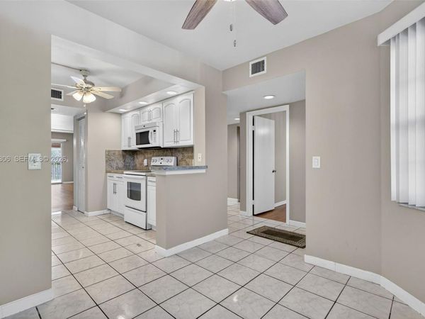 12500 SW 5th Ct , Unit 305M, Pembroke Pines, FL 33027