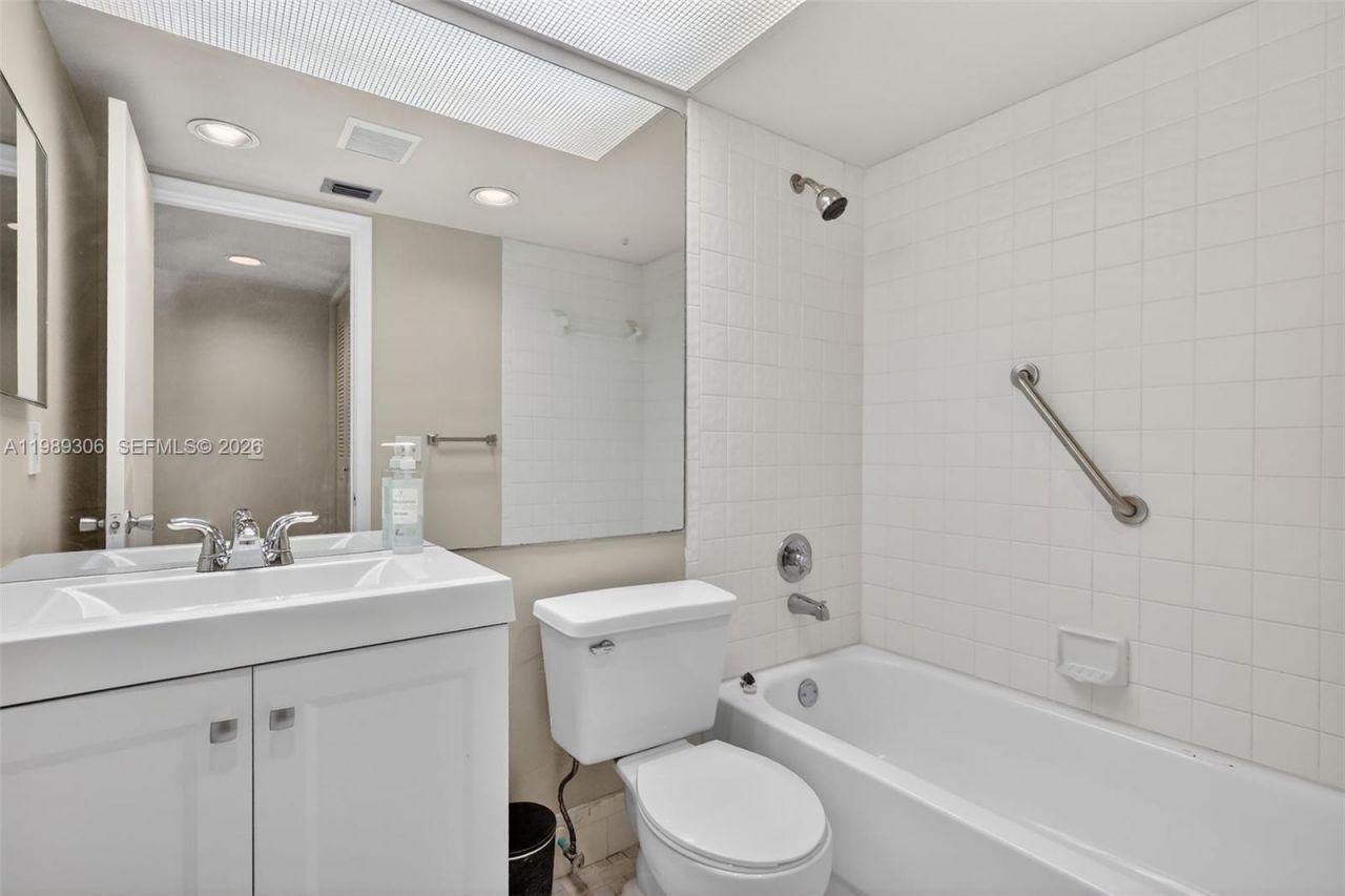 12500 SW 5th Ct , Unit 305M, Pembroke Pines, FL 33027 Photo