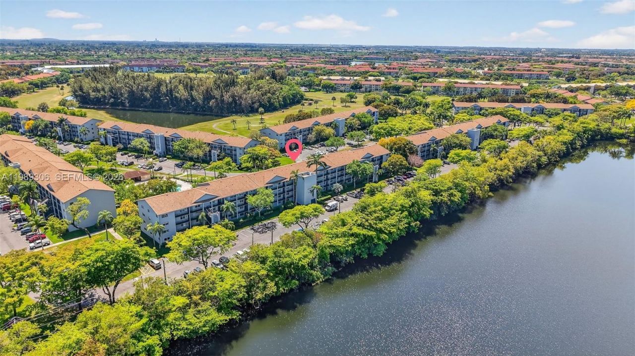 12500 SW 5th Ct , Unit 305M, Pembroke Pines, FL 33027 Photo