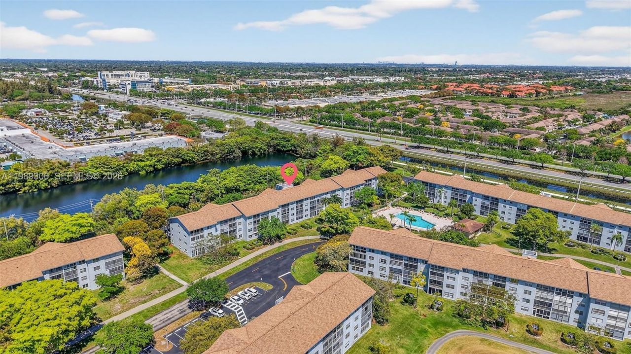 12500 SW 5th Ct , Unit 305M, Pembroke Pines, FL 33027 Photo
