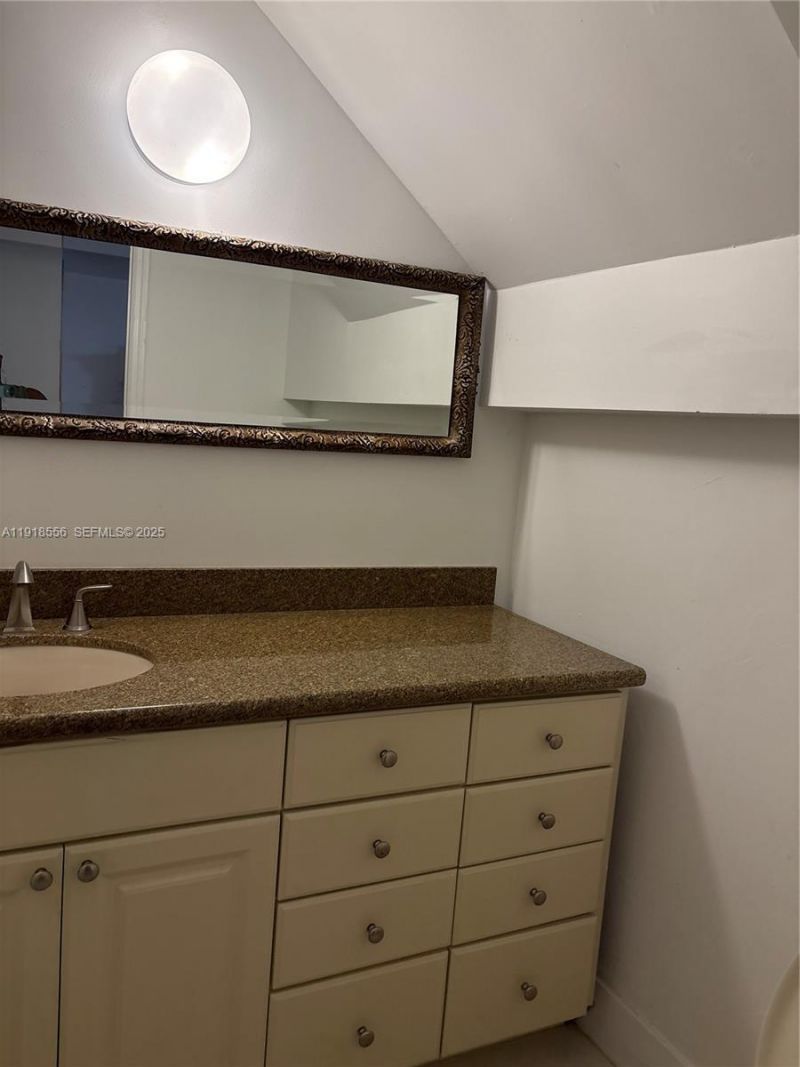 7809 NW 192nd St, Hialeah, FL 33015 Photo