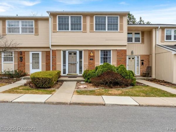 1613 Brentwood Drive, Troy, MI 48098