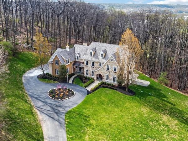 2300 OLD SENTINEL TRAIL, MALVERN, PA 19355