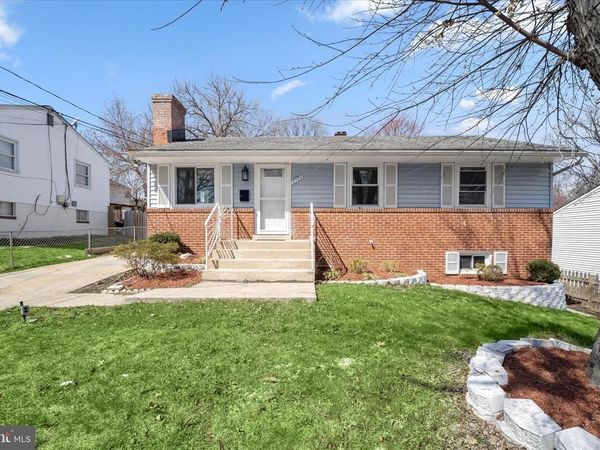 6704 ELDRIDGE STREET , HYATTSVILLE, MD 20784